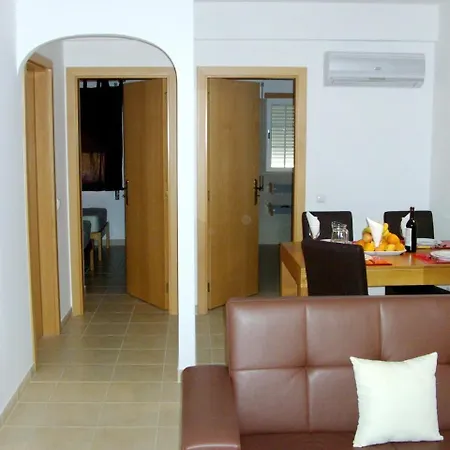 With One Bedroom In Albufeira, With Wonderful Mountain View, Pool A... Apartamento